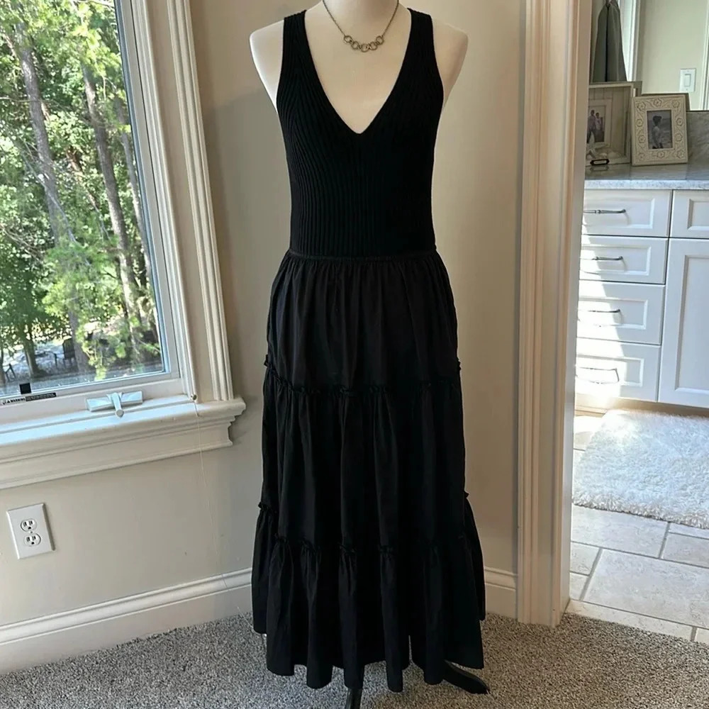 Evereve Arya Rib Knit V-neck Tank w/flowy, ruffle tier dress, Medium, Like new - Picture 3 of 9